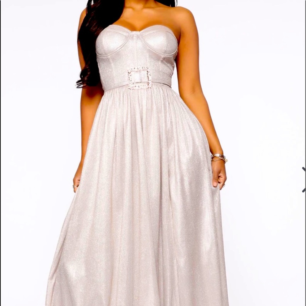 Strapless glittered gown with belt